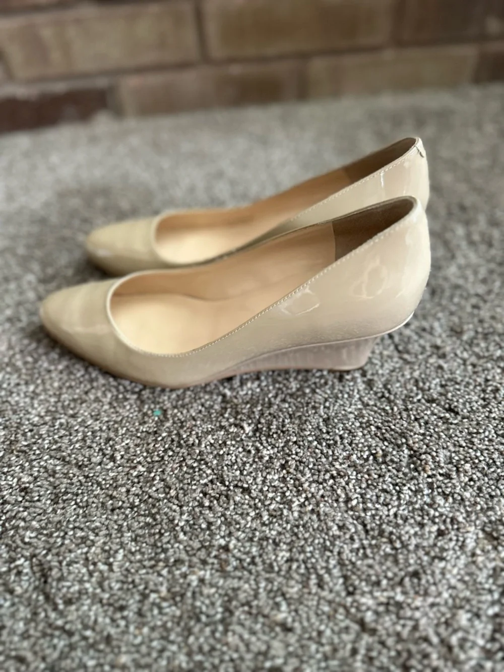 Cole Haan Nude Patent Leather Wedge Heels Pumps Size 6B D42383